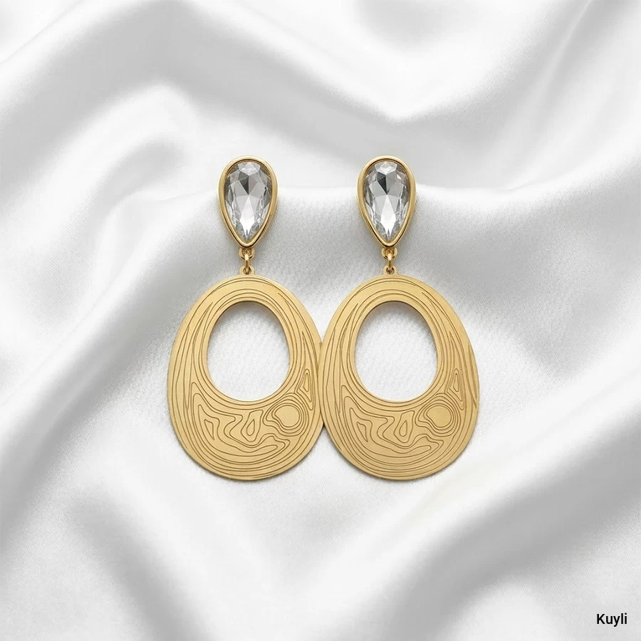 Textured Oval Gold Minimal Earring