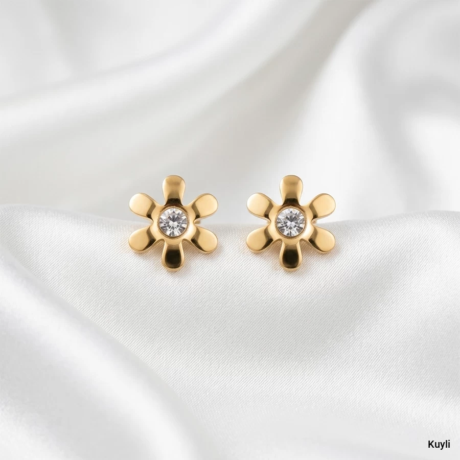 Gold Daisy Crystal Stud