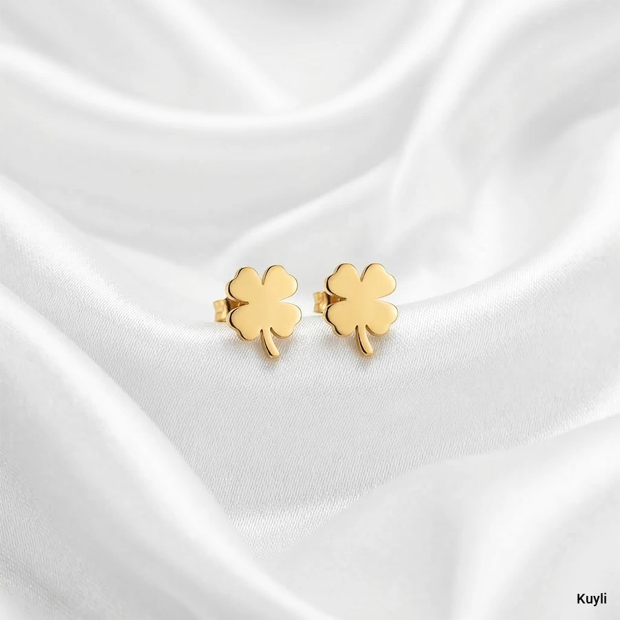 Clover Stud Earring